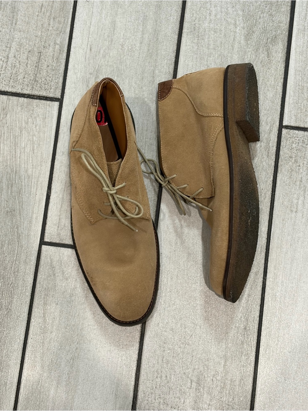 Johnston & Murphy Men's Suede Chukka Boots in Tan/Brown